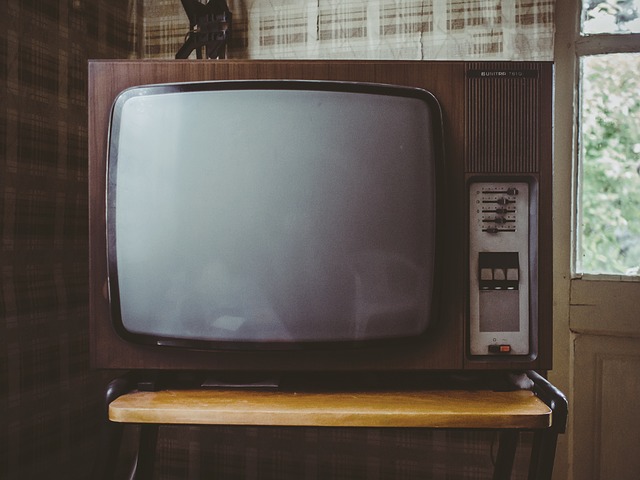 régi típusú televízió